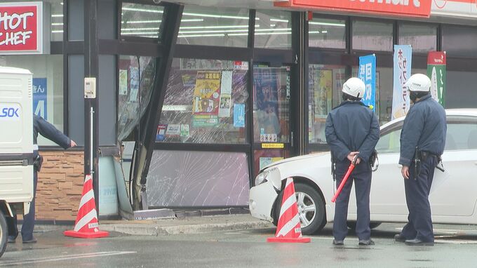 コンビニ店舗に乗用車突っ込む　外壁や店内のATMが破損　運転の70代女性「ブレーキを踏もうとして誤ってアクセルを…」けが人なし　北海道稚内市　|　北海道のニュース｜HBC北海道放送