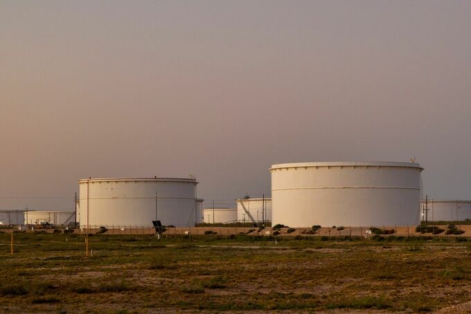 原油先物が下落、ＷＴＩ71ドル近辺－「トランプトレード」でドル上昇