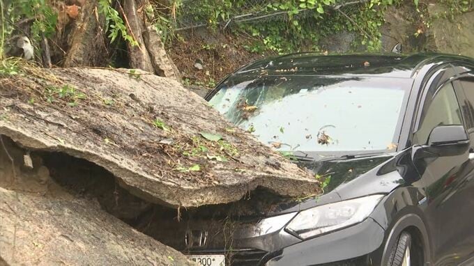 「ドドーンと音がした」裏山崩れ…車２台押しつぶされる　土砂災害の危険度高まる「土砂災害警戒情報」島根県|TBS NEWS DIG