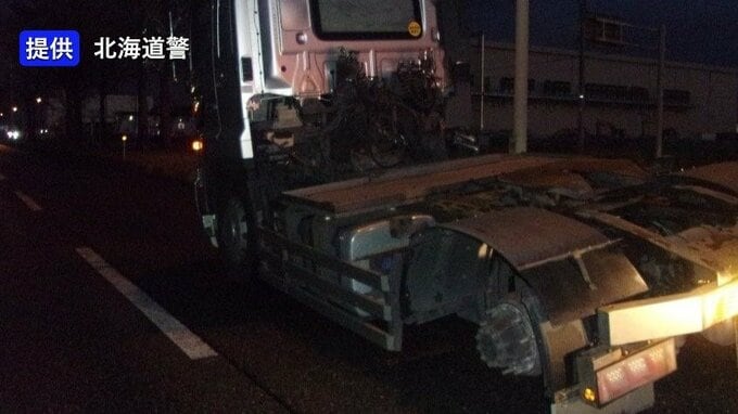 「2週間ぐらい前に冬タイヤに交換した」右折しようとしたトレーラーから左後ろのタイヤ2本外れる　1本は反対車線の別のトレーラーに衝突　けが人なし　北海道苫小牧市|TBS NEWS DIG