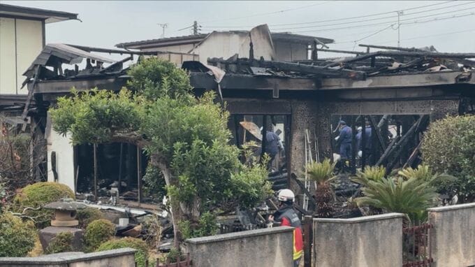 夜に住宅火災が発生、2人の遺体が見つかる…身元はこの家に住む夫婦と判明　島根県江津市|TBS NEWS DIG
