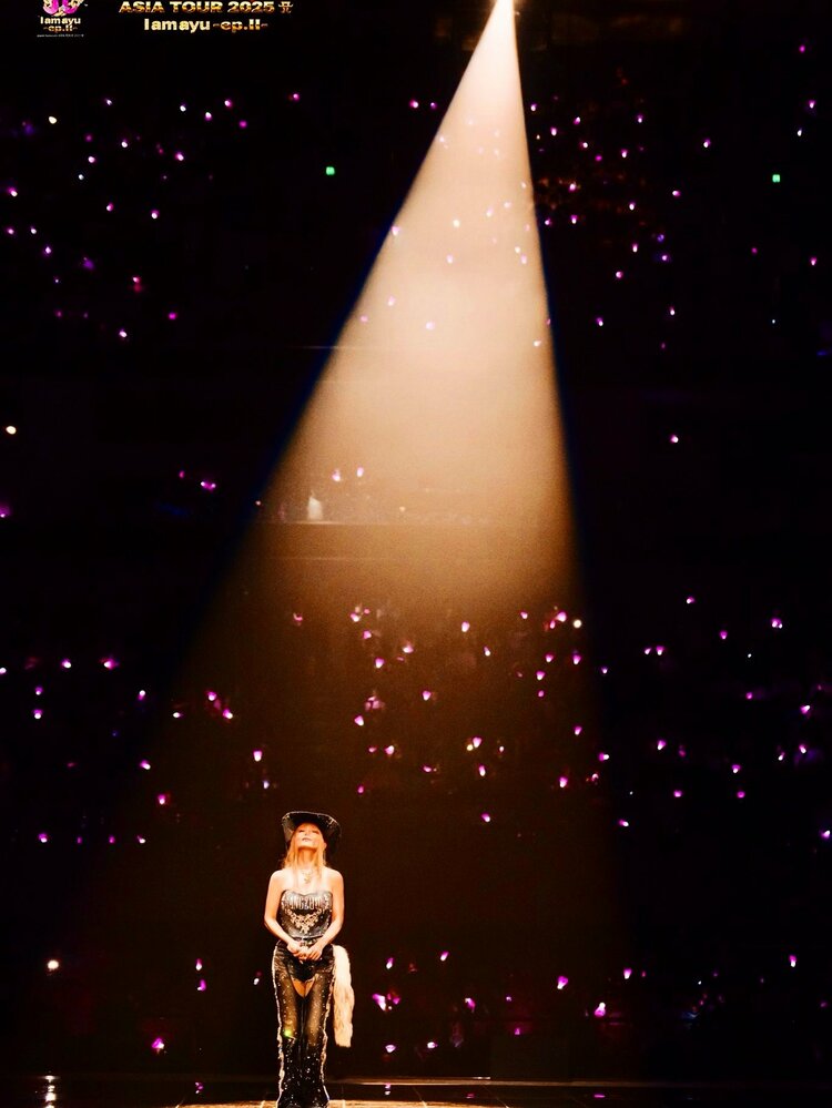 浜崎あゆみ 】 上海公演が中止も…「無観客の状態で一曲目から