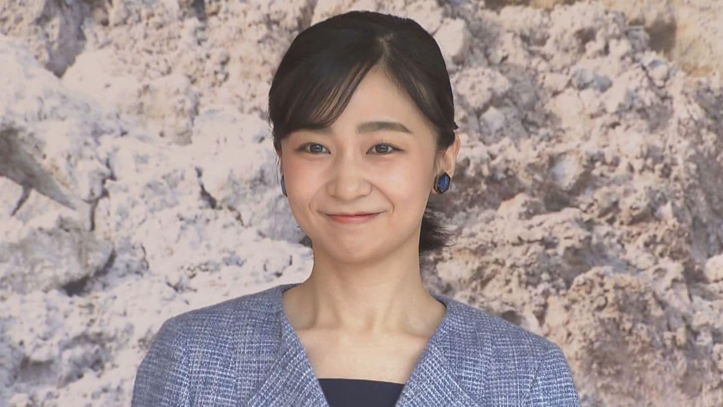 涙ぐむ受賞者に佳子さまがハンカチを…ウクライナ人陶芸家「世の中で一