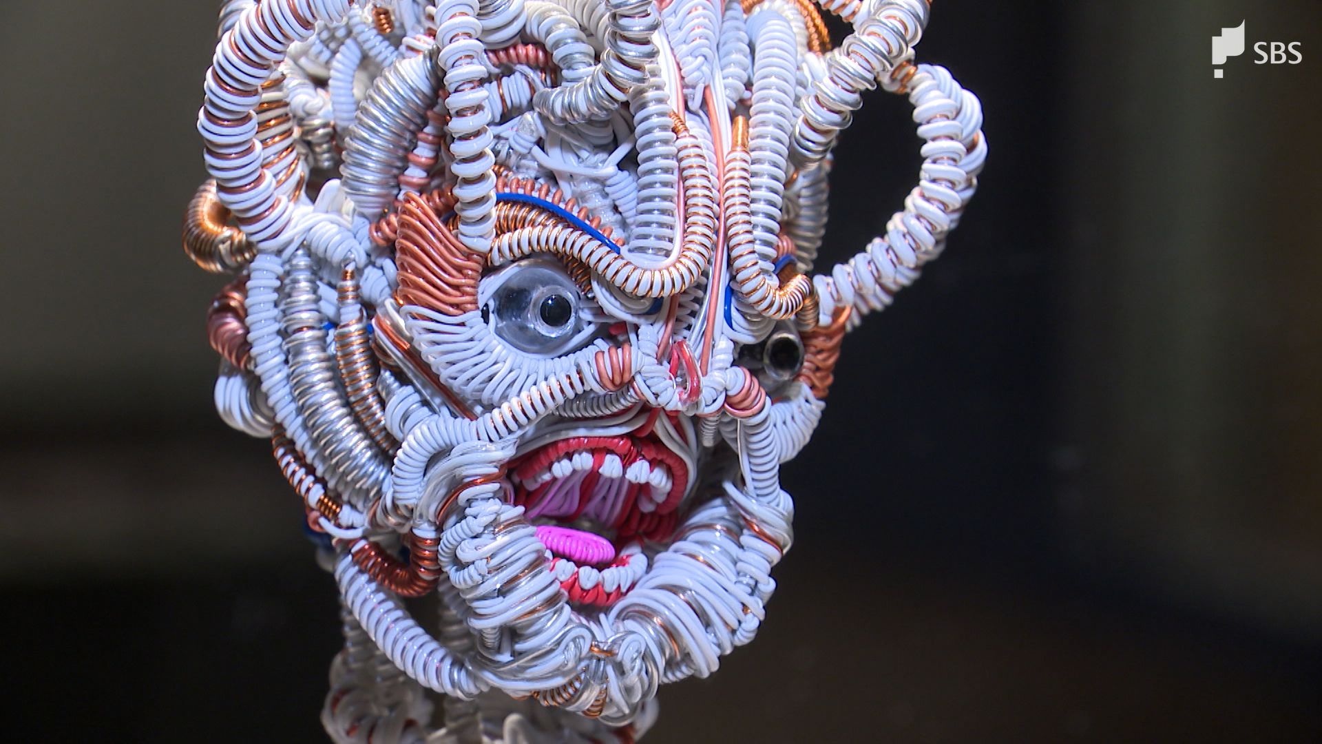 針金の芸術 6/16まで】独創性がすごい！クール＆ビューティーな作品世界に浸る