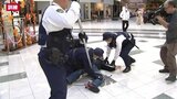 大型ショッピングモールで対応訓練 刃物を持って歩き回る不審者を想定 盛岡市|TBS NEWS DIG