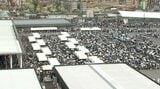 【駆け込み万博】東ゲートには朝から入場待ちの長い列が…3連休明けの16日(火)は20.5万人が来場 閉幕日まで「毎日大変混雑」で入場枠が満員の日も…|TBS NEWS DIG