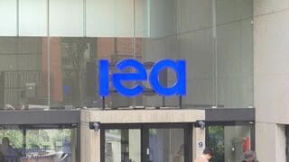 IEAが高騰する原油価格への対処法提言「リモートワーク促進や公共交通機関の利用求める」| TBS CROSS DIG with Bloomberg