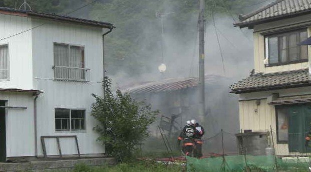「炎と黒い煙が出ている」住宅や物置き4棟焼けたか　70代女性やけど　宮城・気仙沼市|TBS NEWS DIG