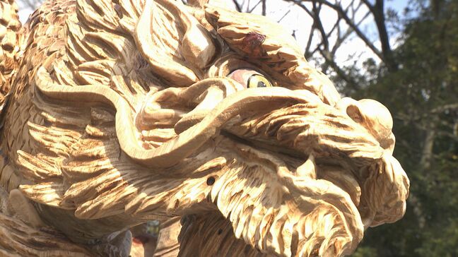 世界大会優勝！チェーンソー彫刻家・林隆雄さんが防府天満宮に参拝　優勝は９年ぶり|TBS NEWS DIG