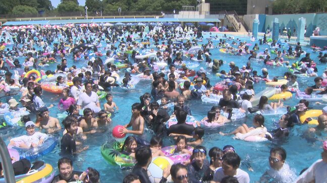 3連休最終日も36.7℃の猛暑日 涼を求めて…プール大盛況 富山・射水市|TBS NEWS DIG
