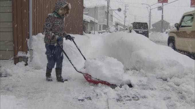 大雪で路面凍結　スリップや転倒相次ぎ岐阜と三重であわせて5人けが　交通への影響に注意　|　名古屋・愛知・岐阜・三重のニュース【CBC news】 | CBC web