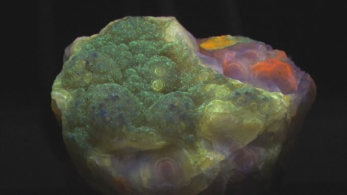 「ときめく鉱物展」　カラフルに変化する石や巨大アメシストも　　|　BSSニュース | BSS山陰放送