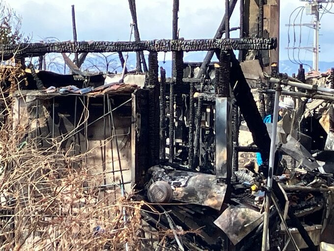 住宅が全焼…2人と連絡取れず　木造2階建ての住宅から出火　長野・塩尻市　|　SBC NEWS | 長野のニュース | SBC信越放送