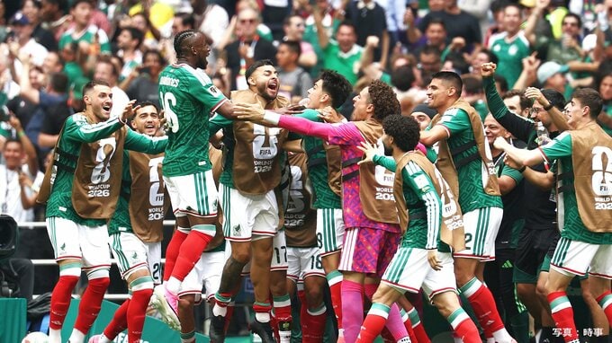 サッカー北中米W杯開幕 ！ 開催国メキシコが南アフリカを2－0で下す、1試合で3人退場の大荒れオープニングマッチ|TBS NEWS DIG
