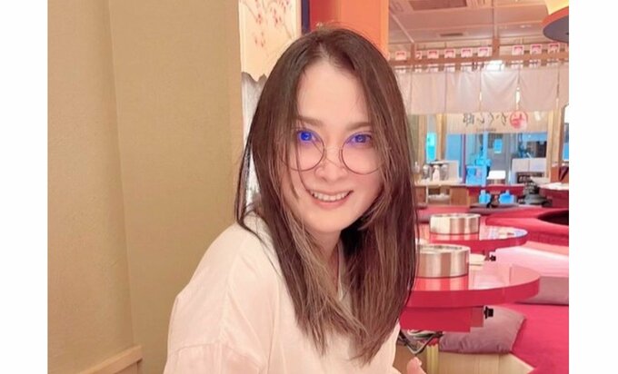 国生さゆりさん　「友とおでん行ってきたよー」　メガネ姿の近影に反響　「素敵な笑顔してます」|TBS NEWS DIG