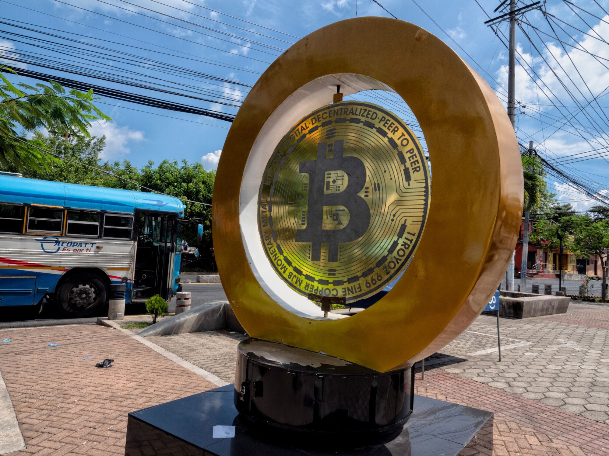 エルサルバドル議会、ビットコイン法改正を承認－ＩＭＦの要請に従う | TBS CROSS DIG with Bloomberg