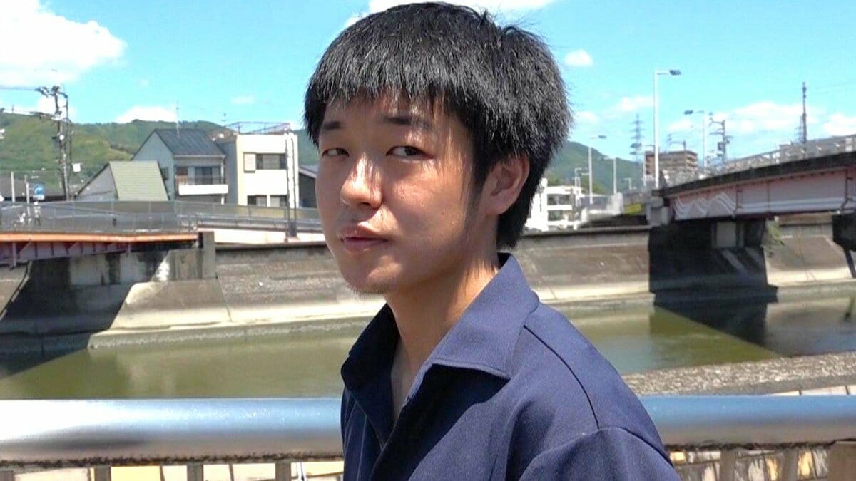橋の下に女の子、「気になって」戻ると川に流されていて…「考える暇もなく」飛び込み救助、小2女子を救った高校生の冴えた直感
