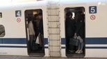 新幹線の「乗車率」って何%まで乗れるの?立ちっぱなしでも料金変わらずのナゼ 気になるギモンをJR東海広報に聞いてみた|TBS NEWS DIG