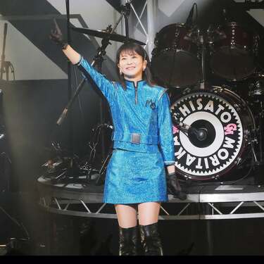 森高千里 】 「今日から衣装が少し変わりましたよ～」 都内でライブ