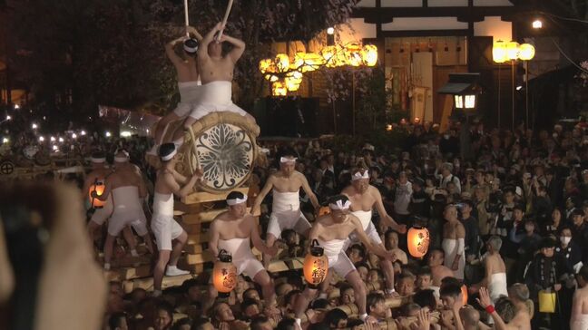 さらし姿の男たちが打つ「起し太鼓」町練り歩く 岐阜県飛騨市のユネスコ無形文化遺産 古川祭|TBS NEWS DIG