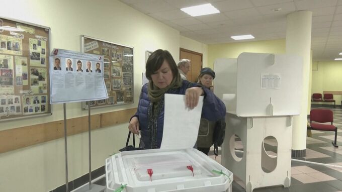 ロシア統一地方選　プーチン政権与党が圧勝