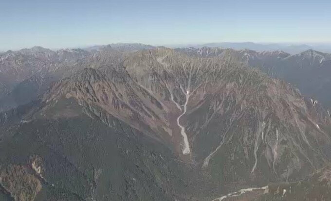 下山中に疲労で動けなくなり救助要請…男子大学生2人が北アルプス前穂高岳で遭難　標高2900メートルの紀美子平付近…県警ヘリで救助へ|TBS NEWS DIG