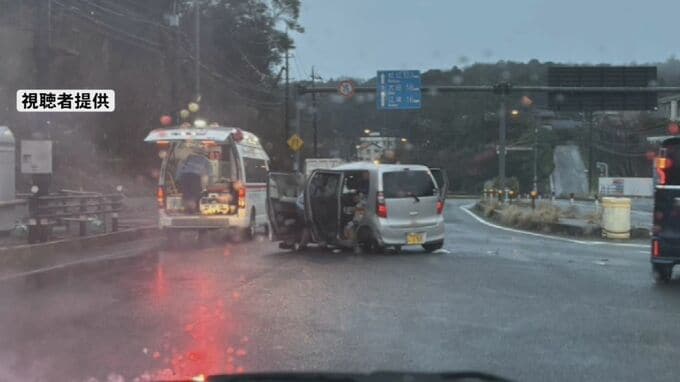 2トントラックと軽乗用車が衝突…70代男性が頭から出血し救急搬送　意識はあり命に別条なし　島根県浜田市|TBS NEWS DIG