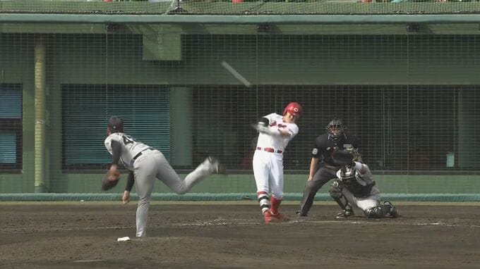 【カープ沖縄キャンプ】ドラ1平川蓮が待望の対外試合初アーチ　鯉の怪物候補に新井監督もにんまり　|TBS NEWS DIG