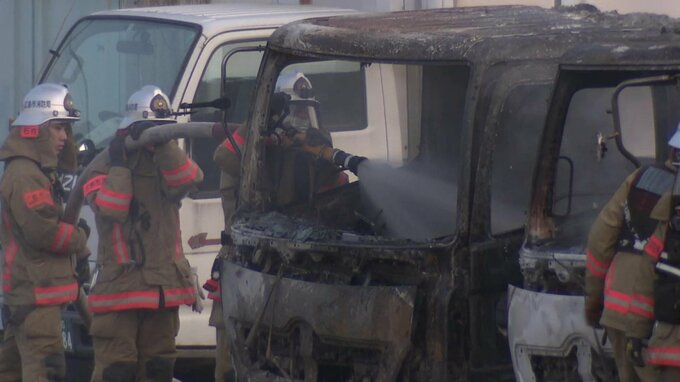 【速報】「敷地内でトラックが燃えている」と通報　トラックなど６台が焼ける　けが人なし　広島|TBS NEWS DIG