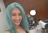 【 山田優 】 髪をライトブルーに 「もう一回ぐらいlight blueいれちゃおうかな、、、♡♡♡」 最新ショットにファン反響 「人魚みたいで素敵」|TBS NEWS DIG