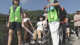 正宮前の長い階段もタオルを駆使して車椅子を持ち上げる　学生が高齢者や障害者らの参拝サポート　|　名古屋・愛知・岐阜・三重のニュース【CBC news】 | CBC web