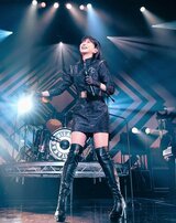 【森高千里（５６）】　大分でライブ　「黒のアンコール衣装、めっちゃかっこいい」「20代のアイドルと思う位」　ファン反響|TBS NEWS DIG