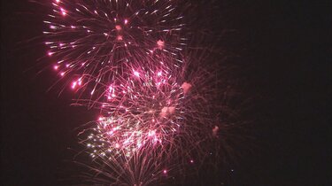 夜空を彩る夏の風物詩 大規模な花火大会が県内各地で復活 山梨のニュース ｕｔｙテレビ山梨 フォトギャラリー
