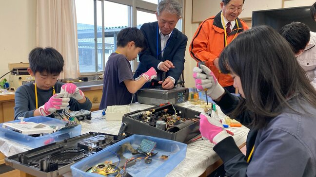 少年少女発明クラブ開講式 初回は「家電製品分解」大分|TBS NEWS DIG