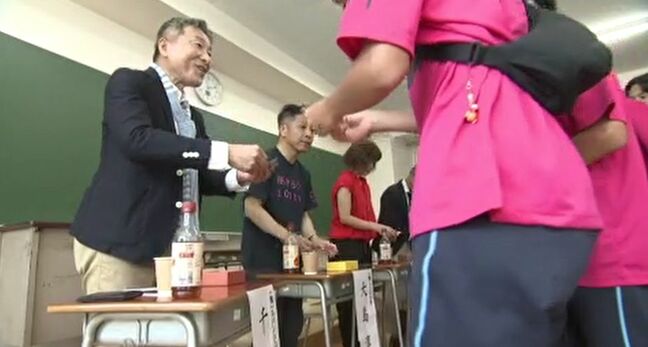 「社長のおごり」で食券配布も 金沢桜丘高校、文化祭でOB経営者が後輩と交流深める|TBS NEWS DIG