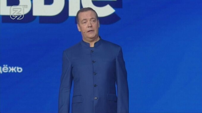 「ウクライナはロシアだ」ロシア前大統領   ゼレンスキー政権降伏まで侵攻続ける考え　国内強硬派へのアピールも