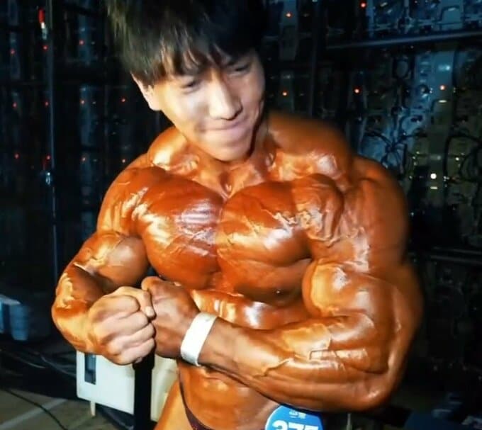 【 横川尚隆 】　大会の「ステージ裏密着映像」　見事な肉体美にファン反響　「横川さんの筋肉は圧巻です！」「ホンマにかっこいい」|TBS NEWS DIG