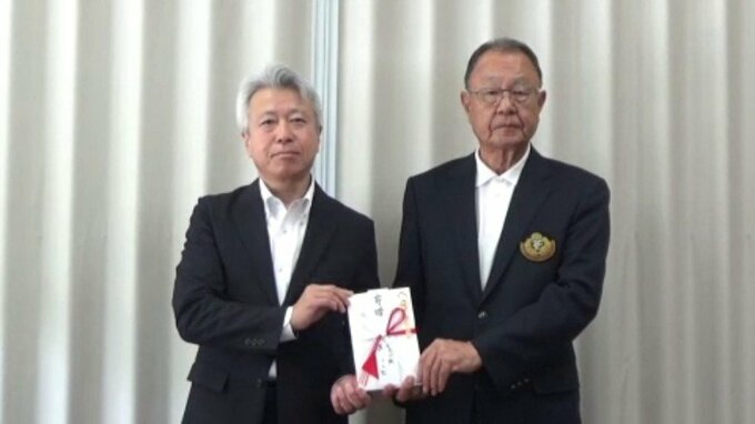 ジュニアゴルファー育成へ 「サンデーゴルフコンペ」参加者などから寄せられた基金贈呈|TBS NEWS DIG