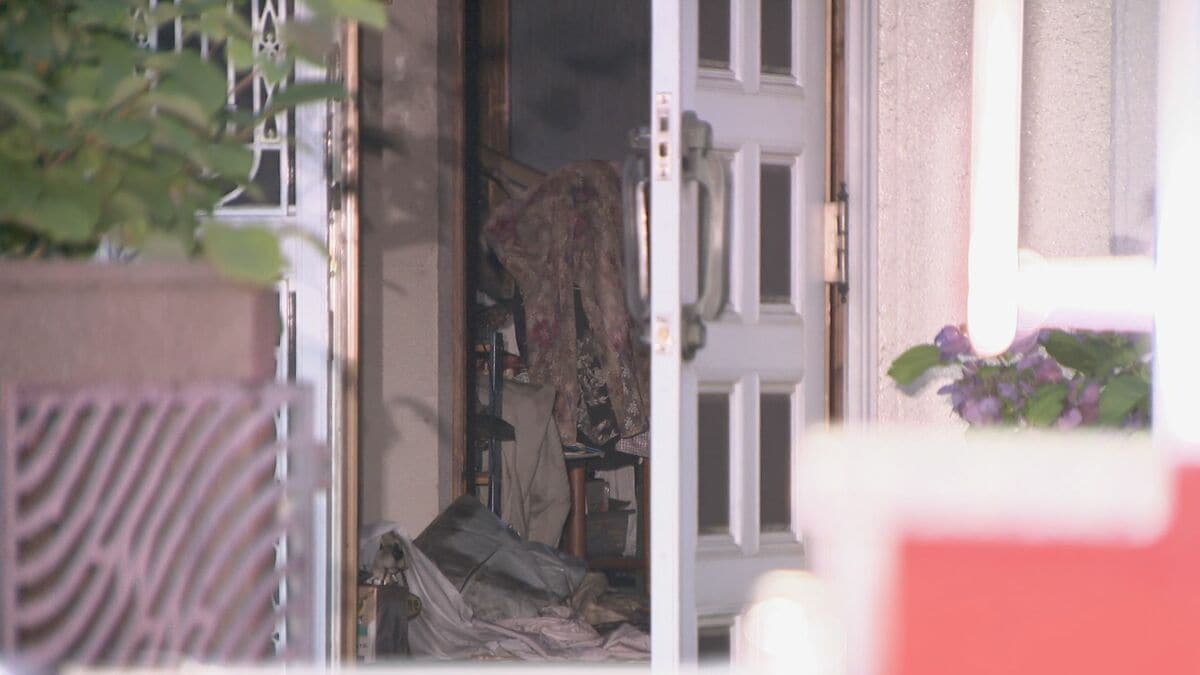 ｢焦げ臭いにおい、もやのような煙がある｣ 名古屋･天白区で住宅火災 住人の81歳女性と40代くらいの男性死亡