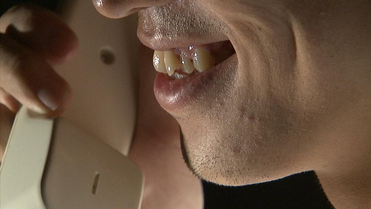 「+1」国際番号の相手はニセ警察官、70代女性が200万円詐欺被害⋯1度の電話で電話会社→大阪府警→検察官が登場、自宅に「大阪地方裁判所」書類持った男も⋯【高知】