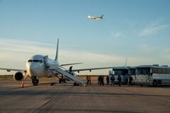 トランプ政権、24時間いつでも移民を国外に－専用航空機を保有へ| TBS CROSS DIG with Bloomberg