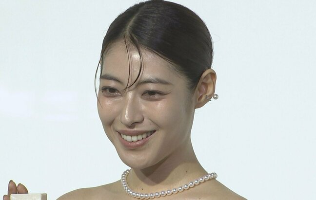【 瀧本美織 】 「役作りで香水を…」 新作フレグランス発売イベントに登場|TBS NEWS DIG
