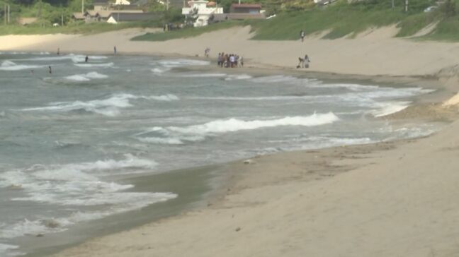 【速報】「20代の男性がおぼれた」海岸で水難事故 男性2人が救急搬送されるも1人の死亡を確認 海水浴場は開設前 鳥取県岩美町|TBS NEWS DIG