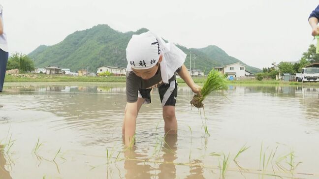 「農業を楽しいと思ってもらいたい」農業科の高校生が小学生の子ども達と田植え　連携授業は15年目　長野・上田市|TBS NEWS DIG