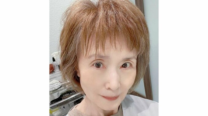 小柳ルミ子さん（71）　美容室でのすっぴん姿にファンから「御肌もヘアーも物凄くお綺麗で、いつまでも若々しいですね」|TBS NEWS DIG