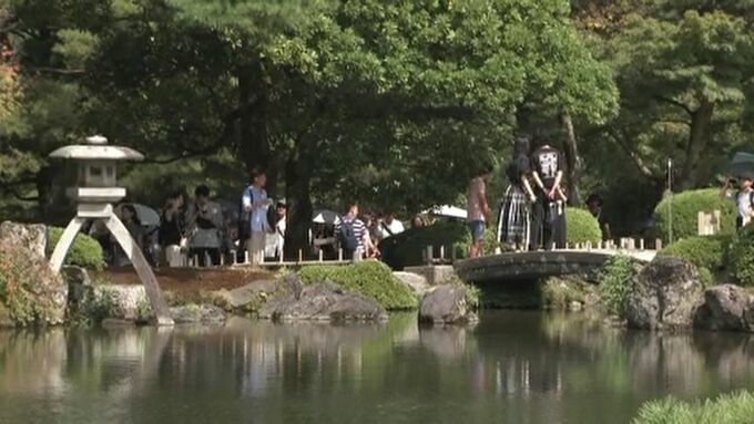 兼六園 無料開園に3万5500人が来園 旧盆期間の入園者数は去年の1.2倍に　|　石川県のニュース｜MRO北陸放送