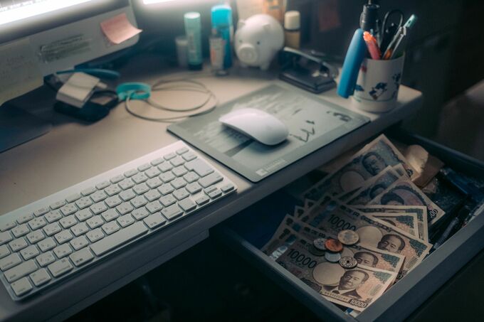 【日本市況】株式が上昇、円安や与党優勢報道を好感－債券は下落