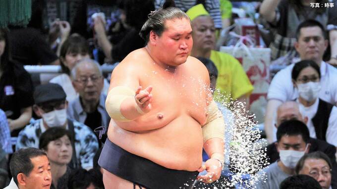 3場所ぶり出場の横綱・照ノ富士が初日敗れる波乱…綱取り目指す琴桜・豊昇龍両大関はともに白星スタート【大相撲初場所】|TBS NEWS DIG