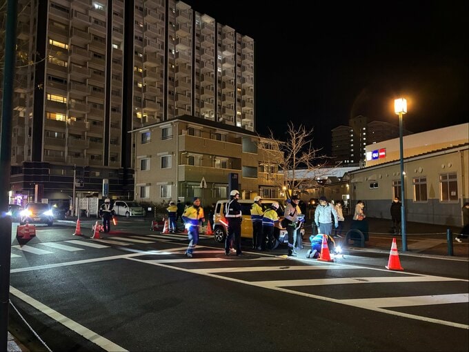 【速報】交差点で車が歩行者をはねる事故　70代とみられる男性が意識不明の重体【長崎県佐世保市】|TBS NEWS DIG