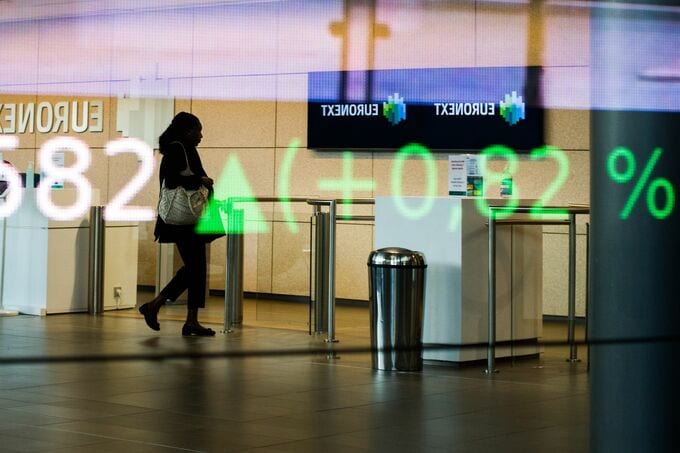 【欧州市況】期待外れの決算、株は小幅下落―ドイツ長期債利回り上昇